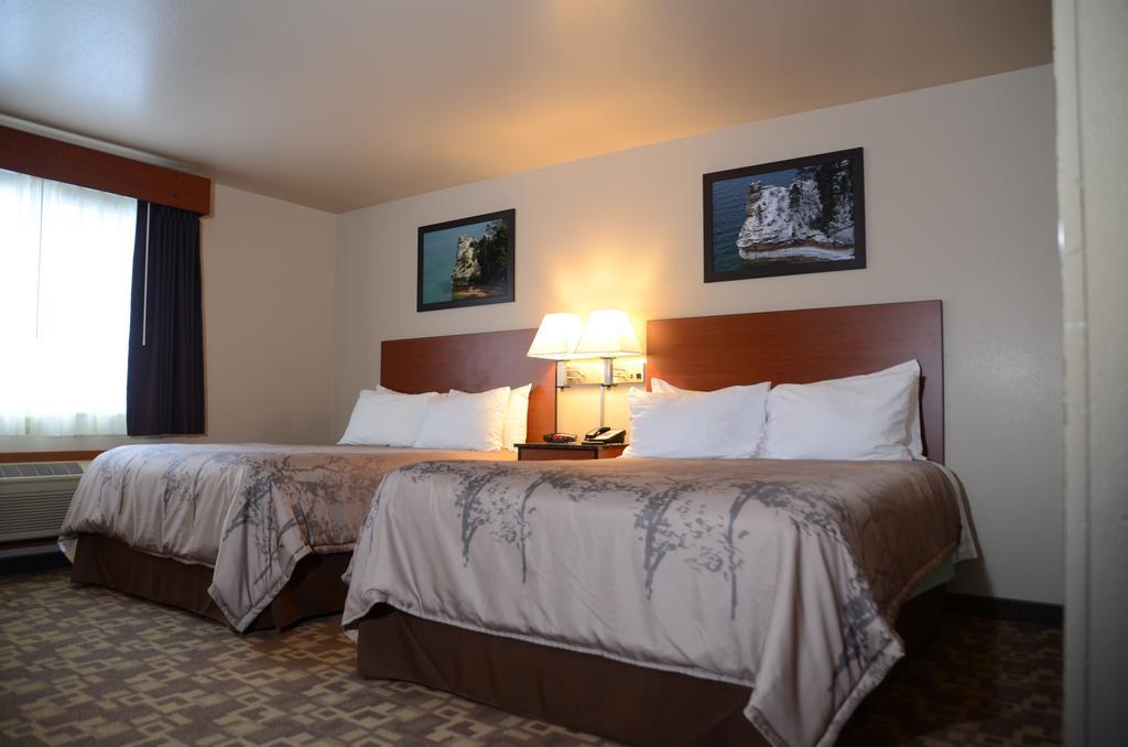 North Star Hotel Pictured Rocks Манисинг Екстериор снимка