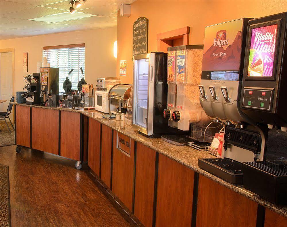 North Star Hotel Pictured Rocks Манисинг Екстериор снимка